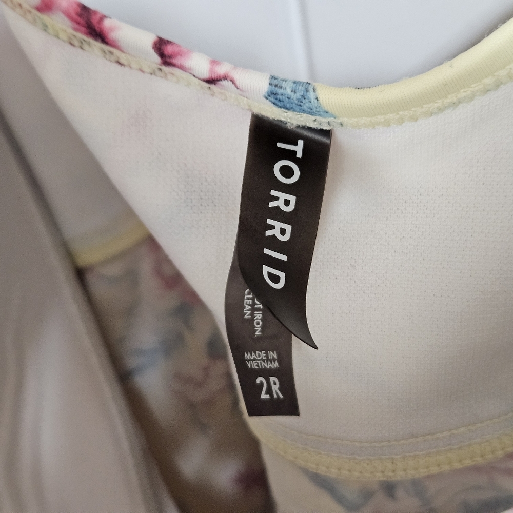 Torrid Yellow and Pink Tankini Top - Picture 6 of 11